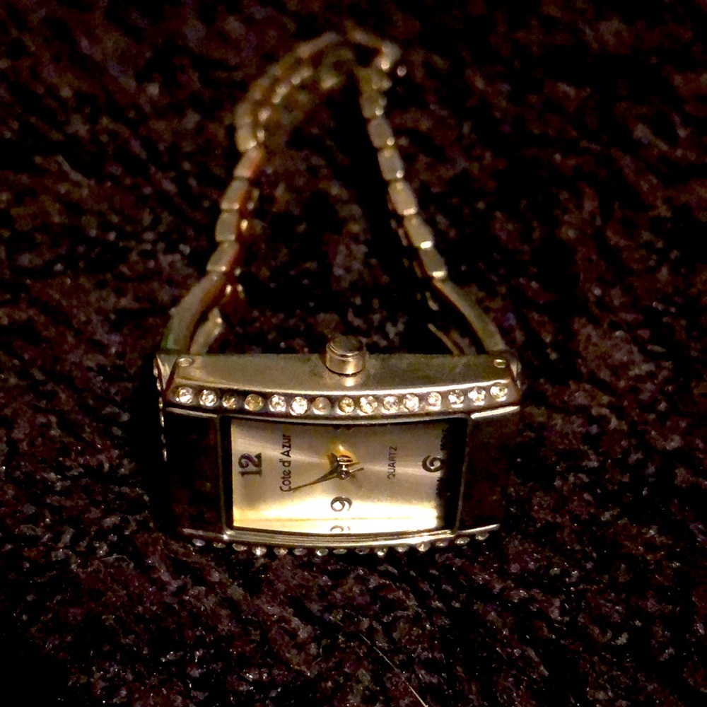 Watch - Picture 3 of 4